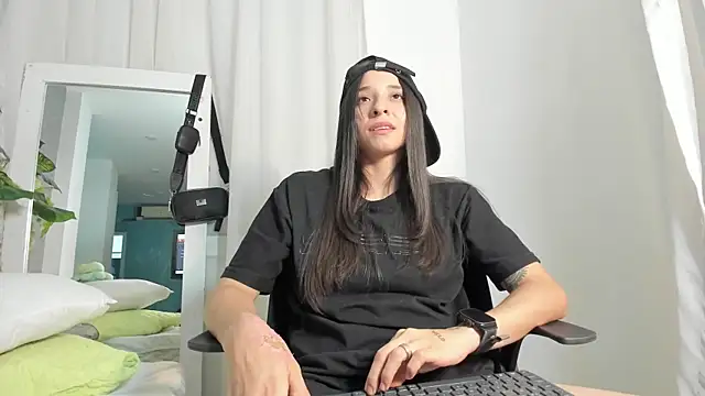 ViictoriiaSaenz Chat XXX in diretta