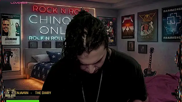 Вебкам-шоу chino_roz