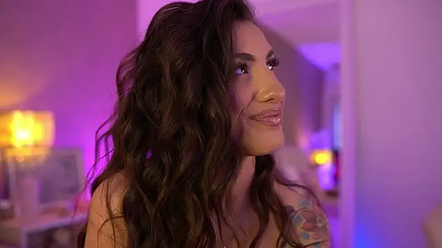 OhhAisha Chat XXX in diretta