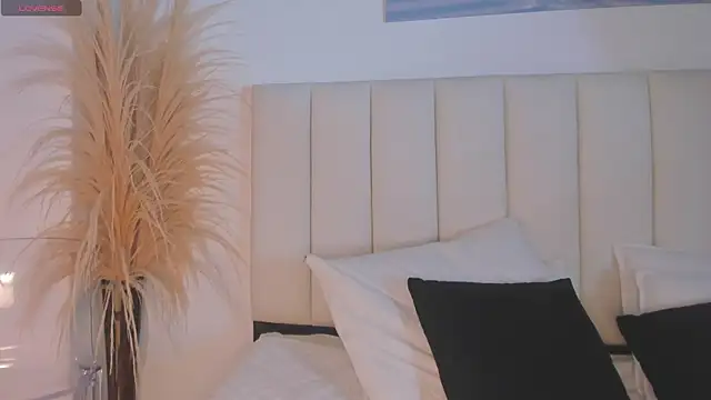 دردشة Megan_Brunette2 الجنسية المباشرة