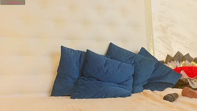 Вебкам-шоу karissia