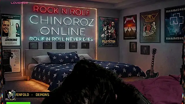 chino_roz Show in webcam