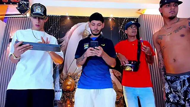 Show de the_knights_of_the_night_ na webcam