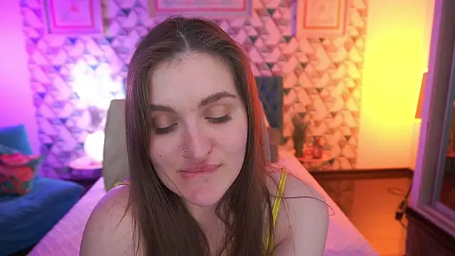 Chat XXX en directo de EmmyCharmm