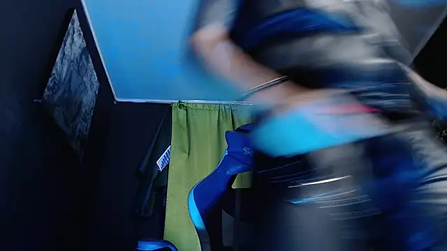 Dicaprioo_ লাইভ XXX চ্যাট