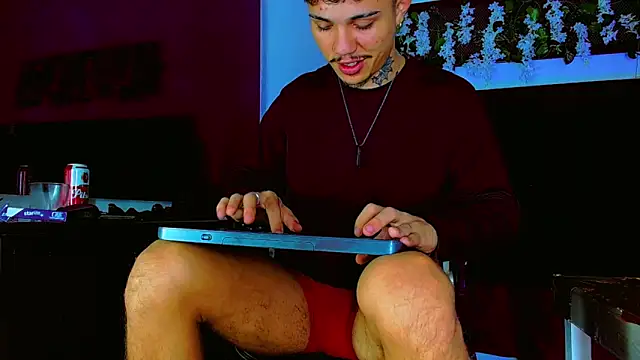 HannibalLester: απευθείας συνομιλία ΧΧΧ