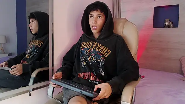 Velvet_An Adlı Modelin Web Kamerası Şovu