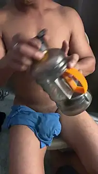 DarkMuscleBoyX Show Webcam