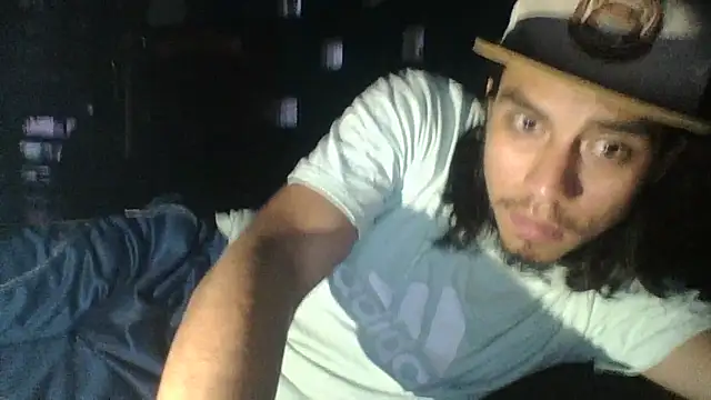 Chat +18 de AlexAlejandro13 ao vivo