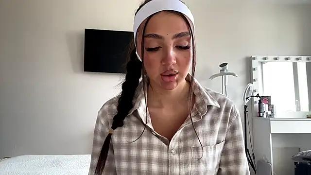 AlvinaMair – Live XXX-chat