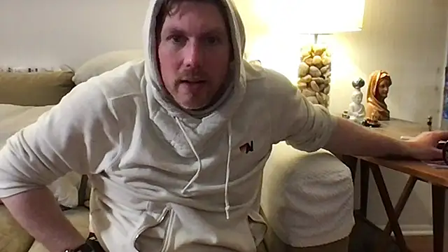 9VOLTT Show in webcam