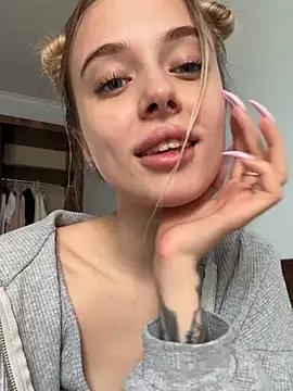 enjoy_my_beautyn Webbikameraesitys