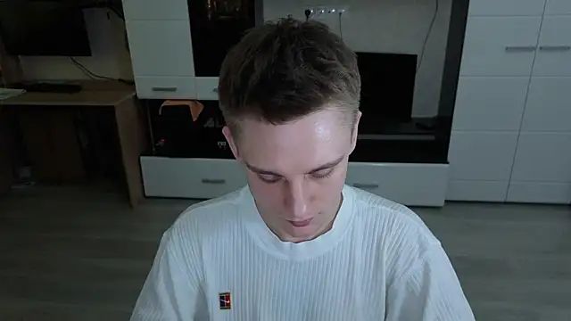 angryzan 网络视讯表演