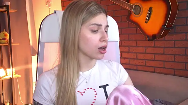 EllieCutes 라이브 XXX 채팅