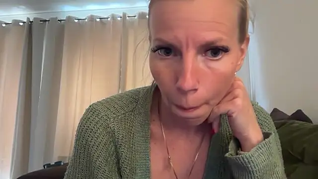 Chatroom XXX en direct de nursenextdoor901