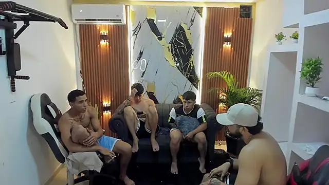 meei_hang: διαδικτυακό σόου στην κάμερα