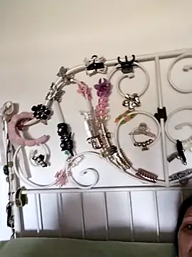 Melmamalhuda@xh's Live XXX Chat