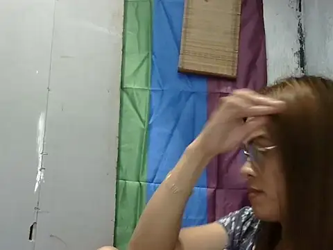 juicycum069's Webcam Show