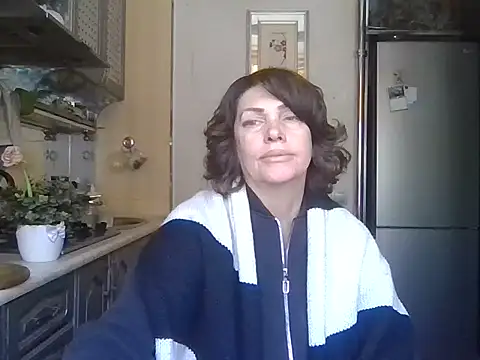 Baby-Matilda 现场XXX聊天