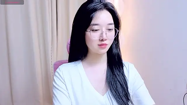 XXX chat uživo modela Miu-999