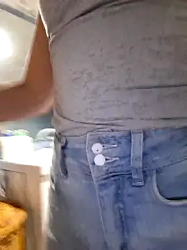 Chatroom XXX en direct de Dayana2022