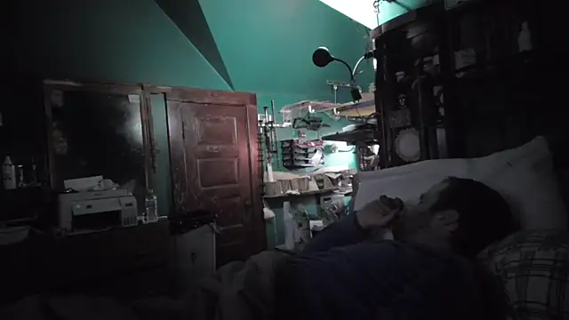 charactrzero élő XXX-chatje