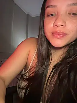 MisFrekcles_ 即時 XXX 聊天