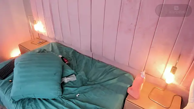 Hillary_Collins1 Chat XXX live