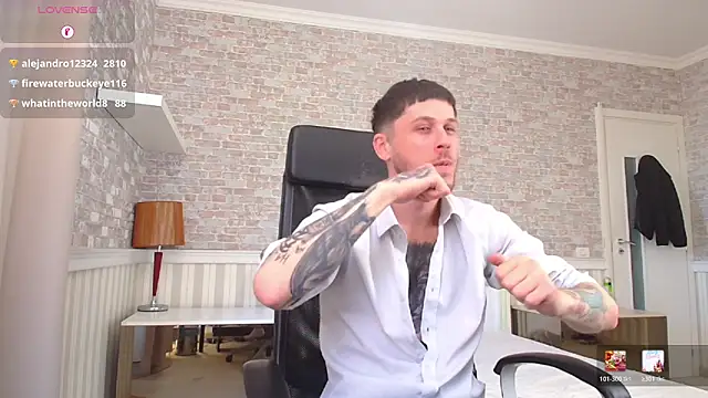 JonahShaw Chat XXX in diretta