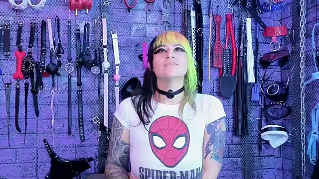 Chatroom XXX en direct de PANDORANEZZ