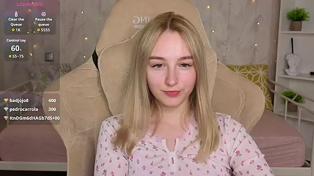 Czat XXX na żywo – Shy_Polly