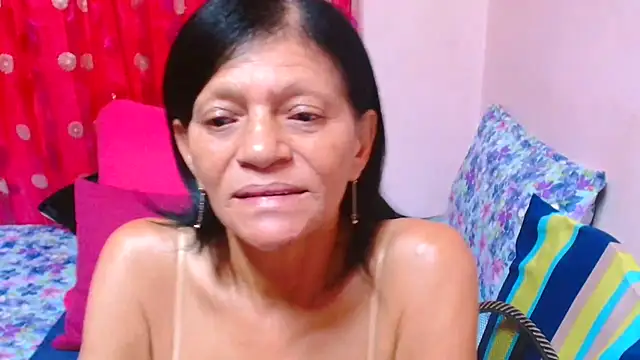 SLUTTYROXY Adlı Modelin Canlı XXX Sohbeti