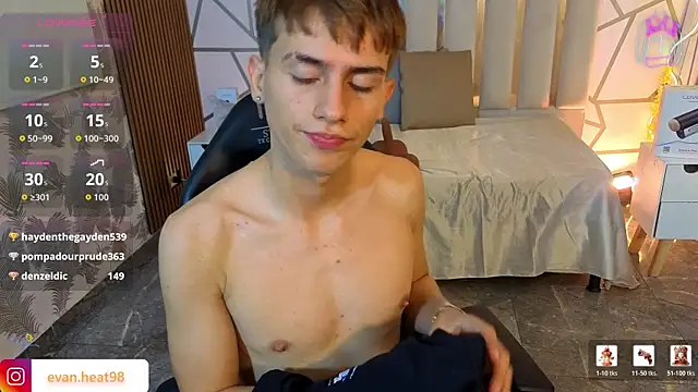 EVAN_TAY Show Webcam