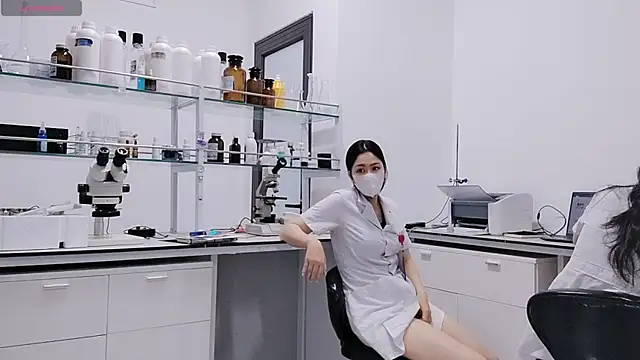 Kathylove_2023n Webbikameraesitys