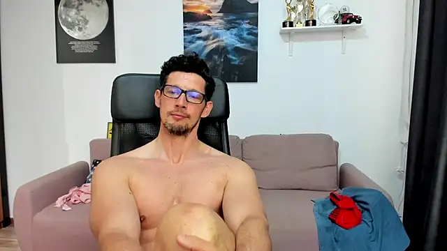 BrutusK08 Webcam show