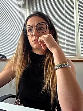 دردشة lucie_mehott الجنسية المباشرة