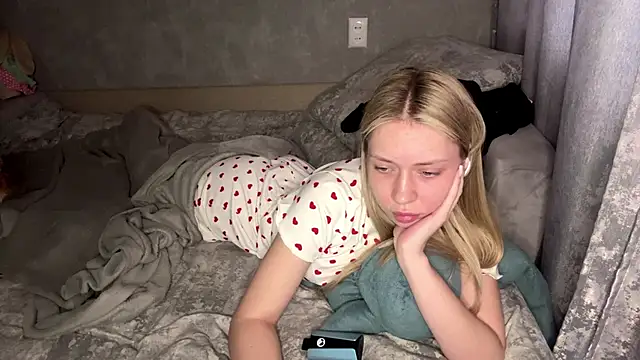 Show modela ExactGee na web-kameri