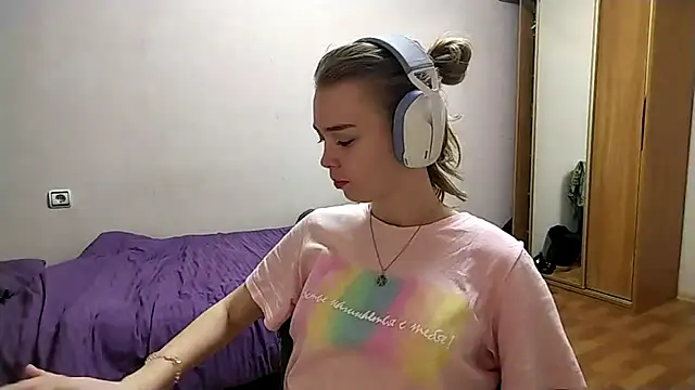 Show modela HebrewRiding na web-kameri