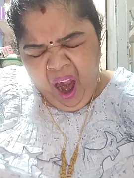 tamilthanushri Live XXX-chat