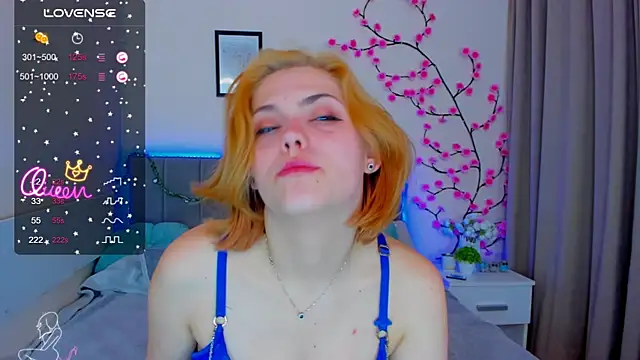 Živý XXX chat DellaRows