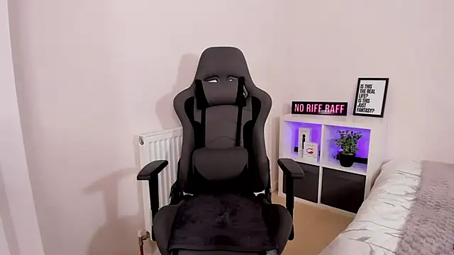 LucieWinters_UK Live XXX-chat