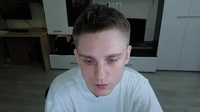 angryzan Pertunjukan Webcam