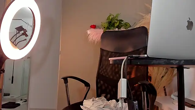 GarciaMilu's Webcam Show