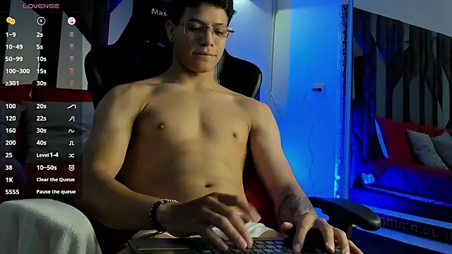 TonyPetrovjs Adlı Modelin Canlı XXX Sohbeti