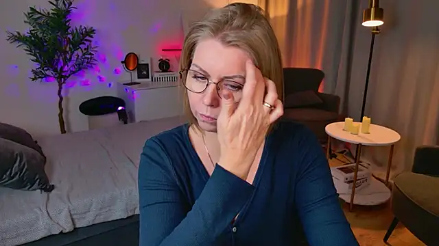 Chat XXX en directo de Annie_Light