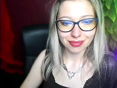 loveHeidi live XXX chat