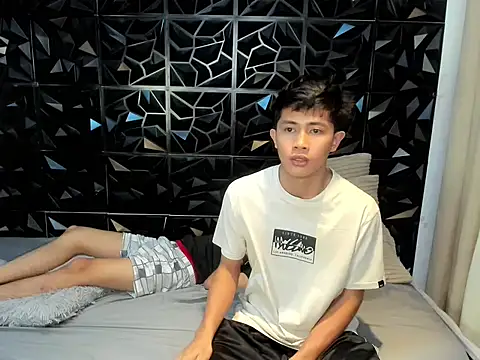 roberthugecock 在線直播表演