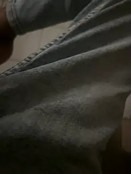 Pokazy przed kamerką – zxcvgf12300