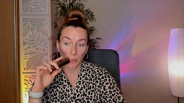 Chat XXX ao vivo de RebeccaMartinez