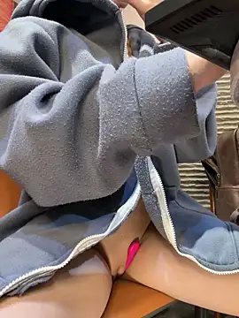 Linh_2004 Live XXX-Chat